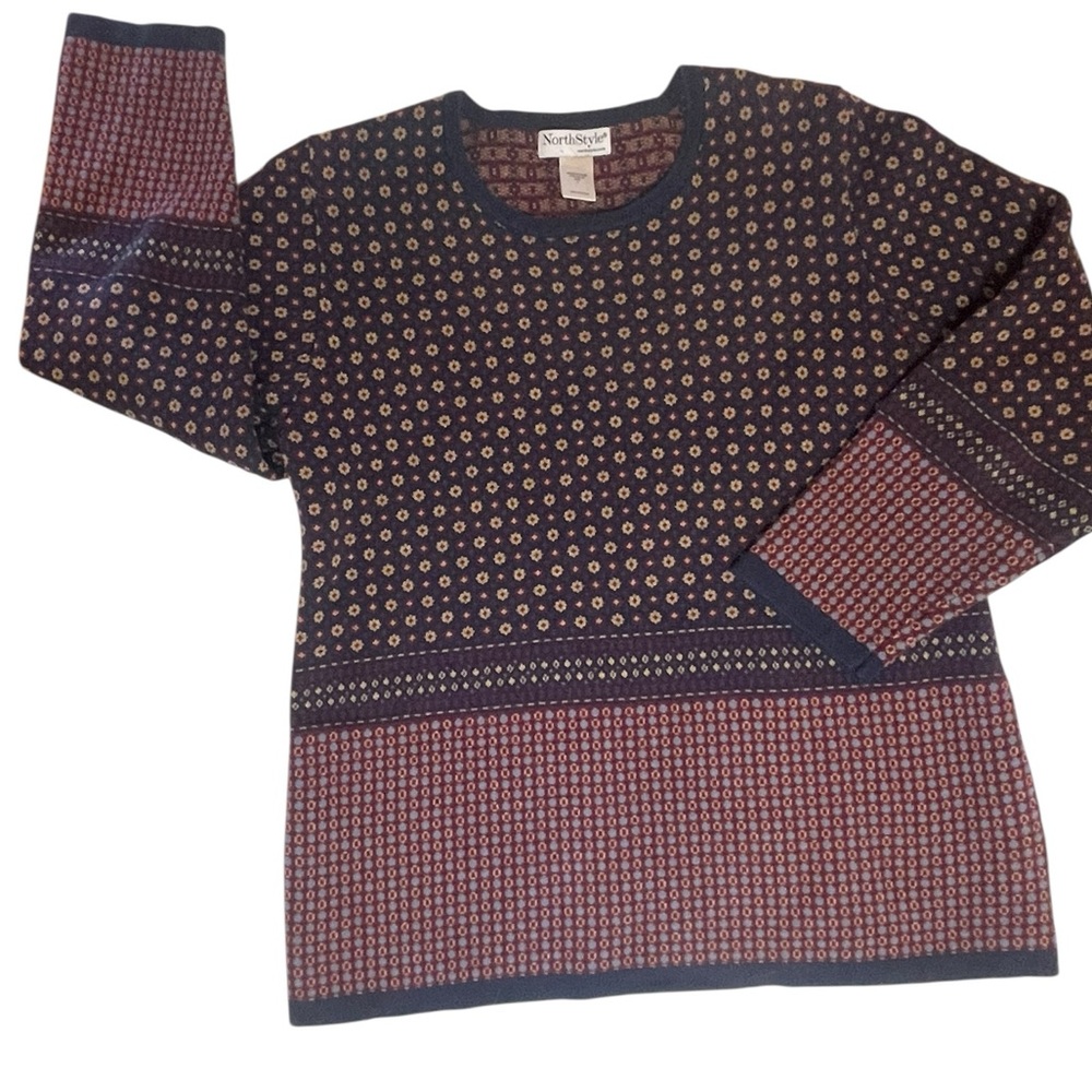NorthStyle Navy and Burgundy Geometric Crewneck Sweater